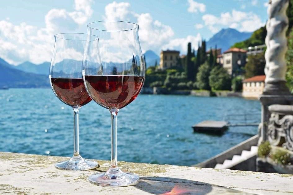 The Wine Paper 48
